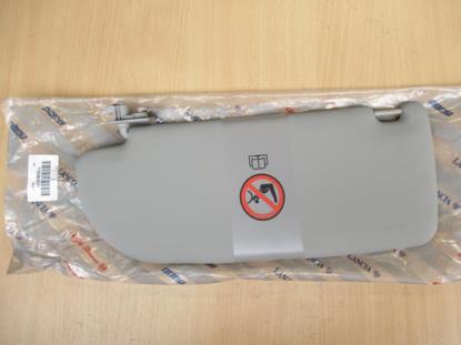 735367471 Zonneklep rechterzijde