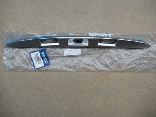 735434183 Sierlijst achterklep met kentekenverlichting