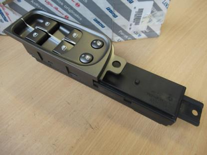 735375016 Raamschakelaar linkerzijde