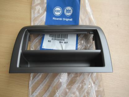 735344376 Radio sierstuk