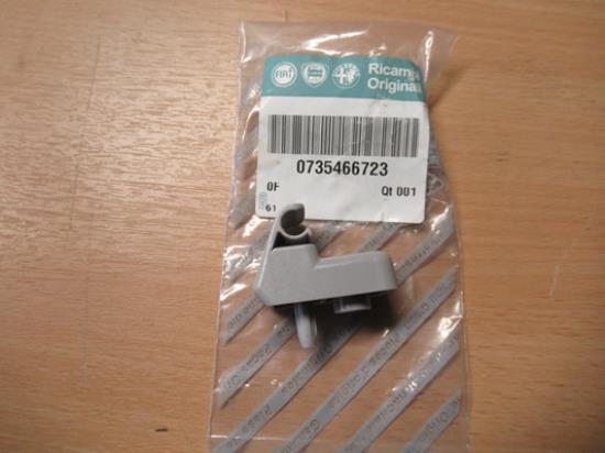 735466723 Steun zonneklep