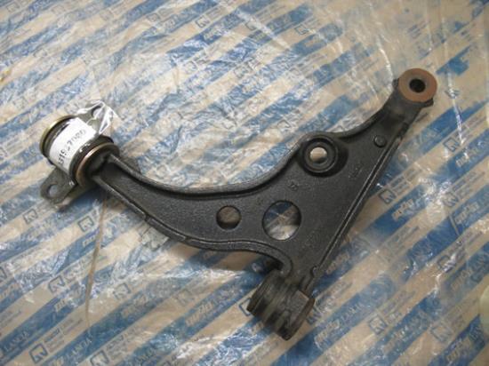 1331937080 Draagarm links voorzijde