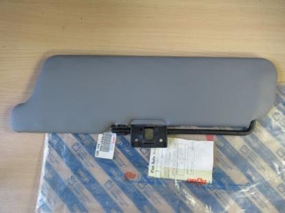 182427660 Zonneklep rechterzijde