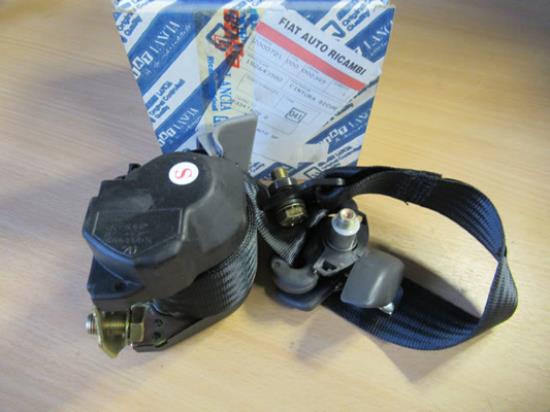 182643580 Veiligheidsgordel linkerzijde