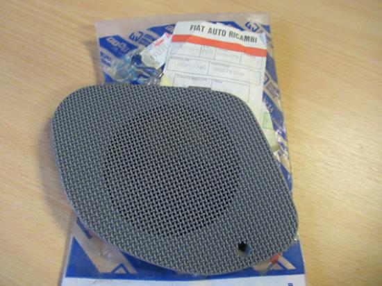 182693760 Speakerkap rechterzijde