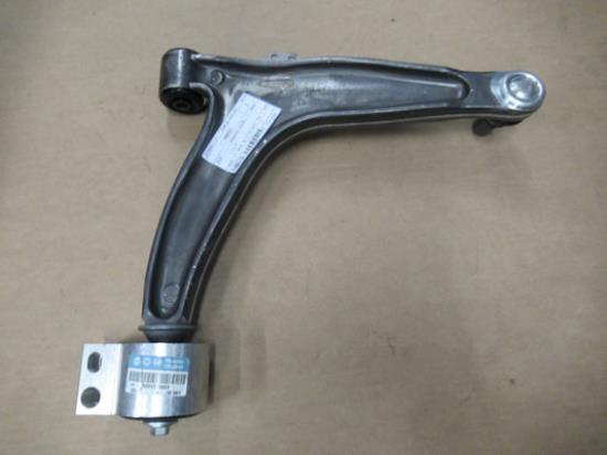 51748653 Draagarm linkerzijde