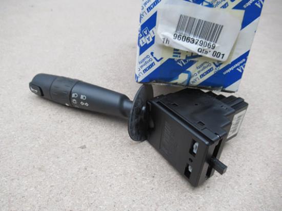 9606379069 Stuurschakelaar