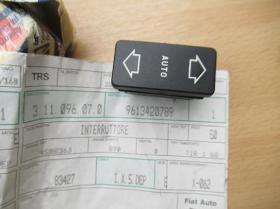 9613420789 Schakelaar