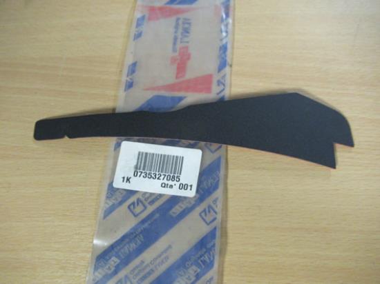 735327085 Luchtinlaat sierstuk rechterzijde