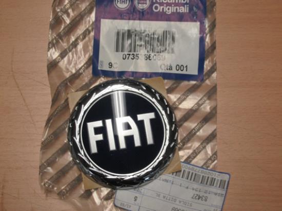 735366069 Embleem FIAT