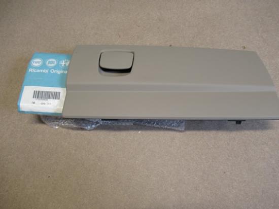 735399639 Klep dashboardkast