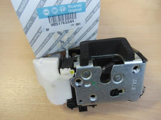 51765344 Slot rechterzijde