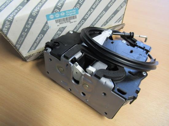 51797570 Deurslot rechter achterzijde