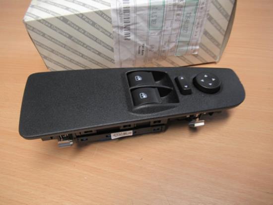 735411027 Raamschakelaar linkerzijde