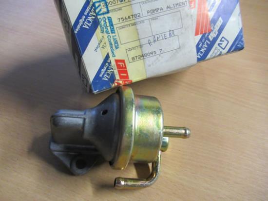 7564782 Brandstofpomp