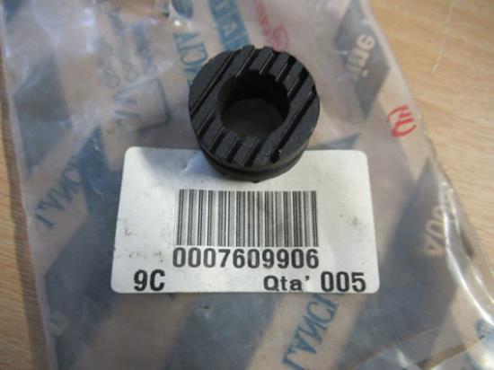 7609906 Rubber luchtfilterhuis