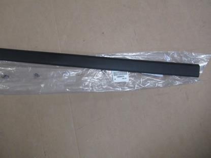 1488089898 Stootstrip linkerzijde
