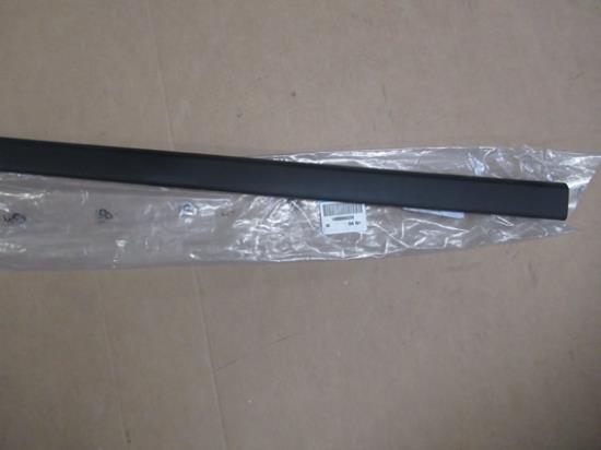 1488089898 Stootstrip linkerzijde