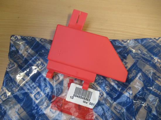 46546863 Afdekkap accu pluspool