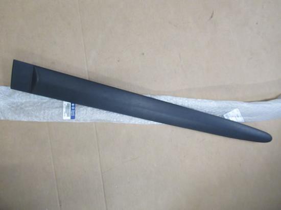 735256567 Stootstrip rechterzijde