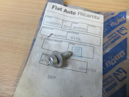 7760903 Bout met ring