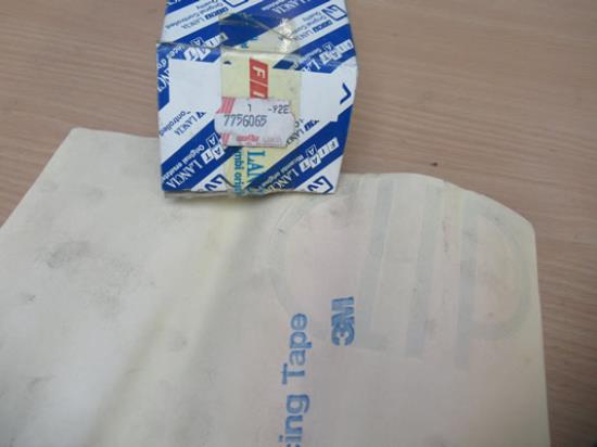 7756065 Embleem CLIP rechterzijde