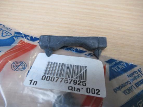 7757925 Gummistuk
