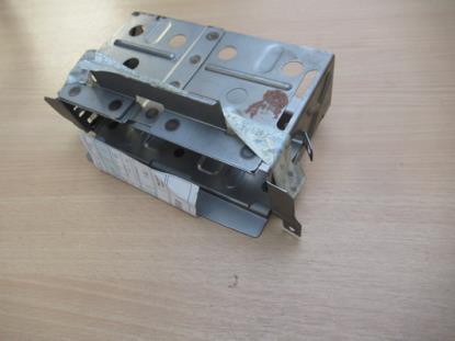 51752549 Beugel voor autoradio