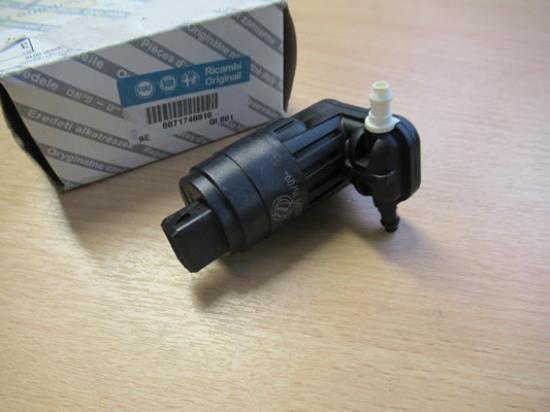 71748810 Ruitensproeierpomp