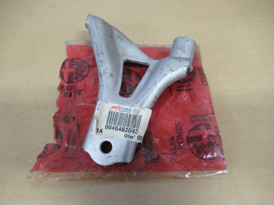 46462043 Achtervering steun rechterzijde