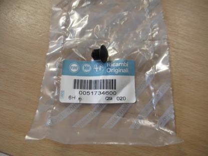 51734600 Plug