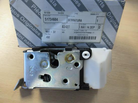 51734604 Slotbehuizing deur linker achterzijde