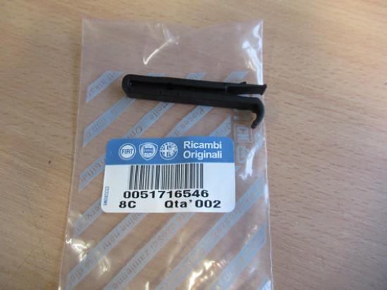 51716546 Veertje voor radiateur