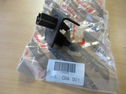 71729203 Veertje interieurbekleding rechterzijde