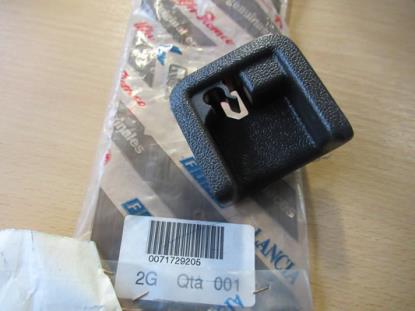 71729205 Veertje interieurbekleding rechterzijde