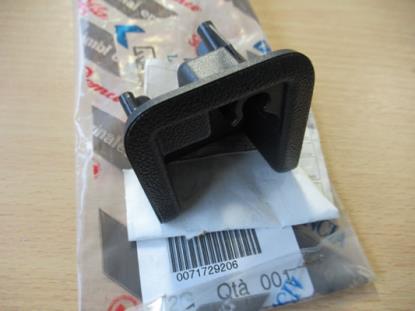 71729206 Veertje interieurbekleding linkerzijde