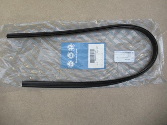 46804346 Motorkap pakking