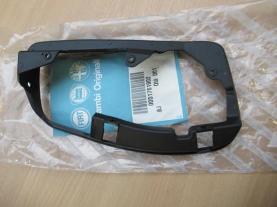 51761902 Voorstoel airbag houder rechterzijde