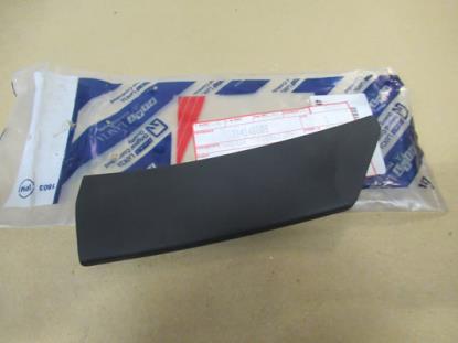 714148808 Stootstrip rechtsvoor