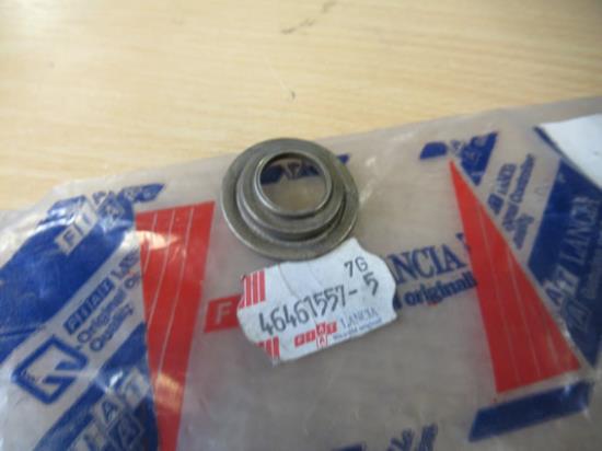 46461557 Schotel voor inlaatklep en uitlaatklep