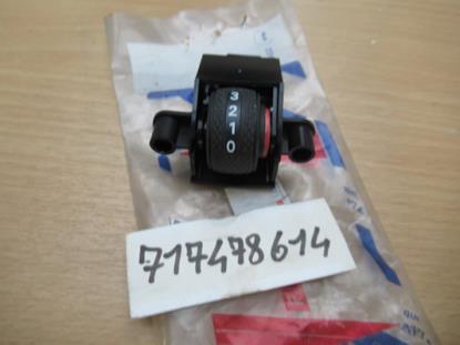 717478614 Schakelaar koplamp hoogte