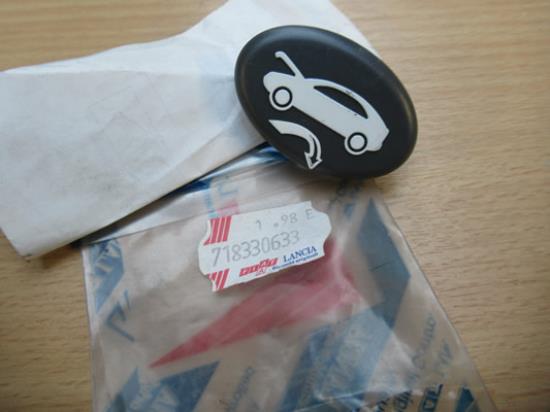 718330633 Knop bediening motorkap