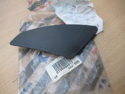 735304817 Plug dashboard rechterzijde