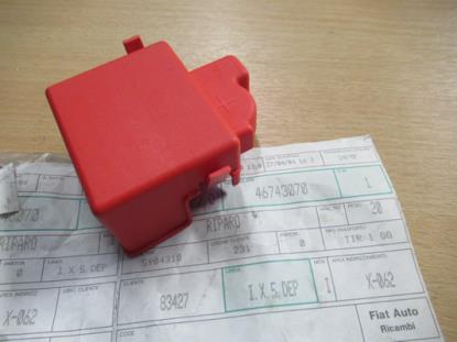 46743070 Afdekking accu