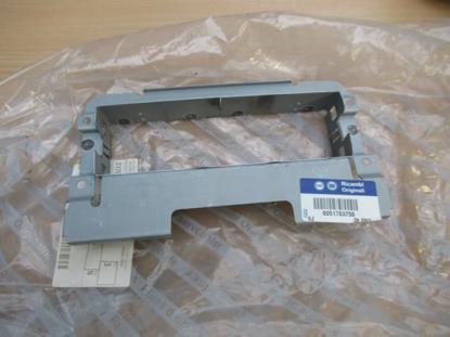 51703750 Radio houder