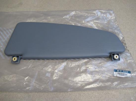 735294015 Zonneklep rechterzijde