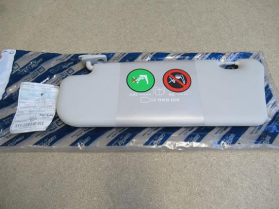 735296621 Zonneklep rechterzijde