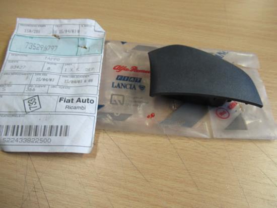 735296797 Plug deur rechter achterzijde