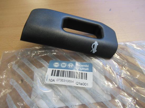 735310694 Hendel motorkap