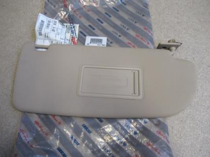 735367472 Zonneklep rechterzijde